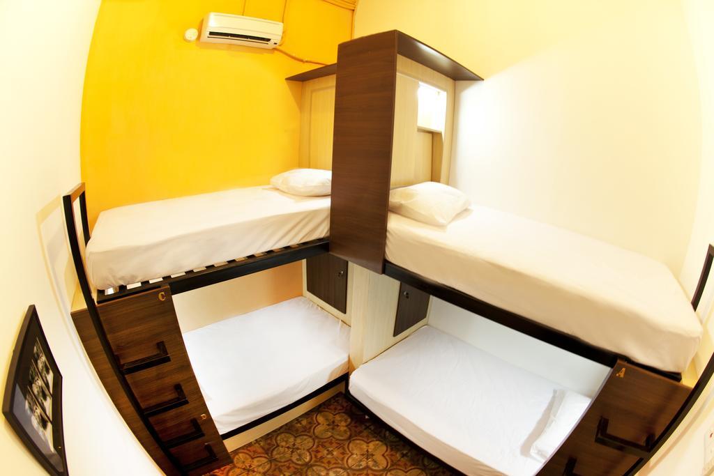 Red Inn Heritage Guest House Джорджтаун Номер фото